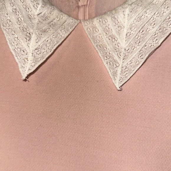 CDior dress, light pink with Lace Collar. - Picture 3 of 4